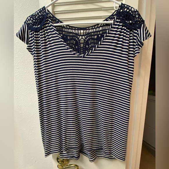 Loveappella Tops - 💙🤍Loveapella • blue stripe top • XS • EUC